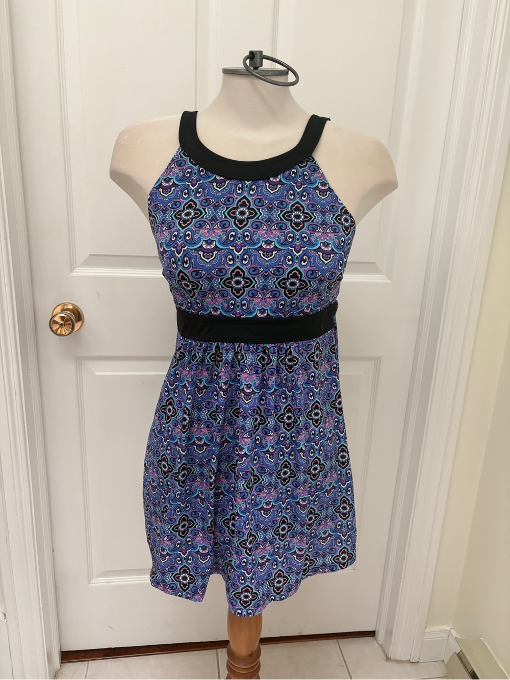 Fit4u Blue Patterned Halter Tankini with Black Trim ladies size 10